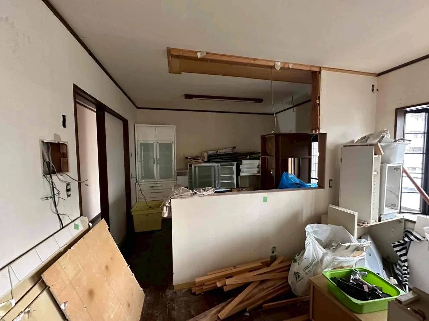 工事中のキッチン